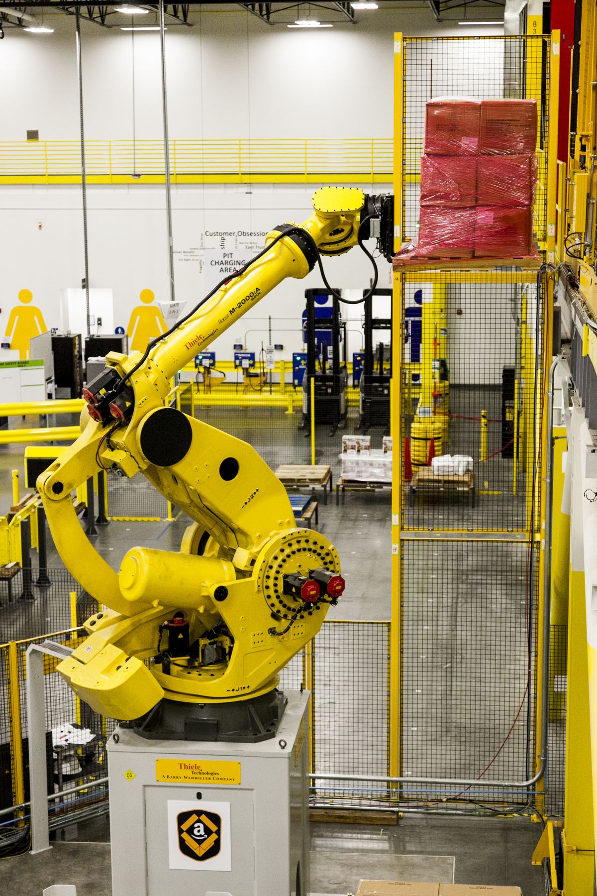 Amazon’s New Sparrow Robot Set to Take Up Warehouse Tasks